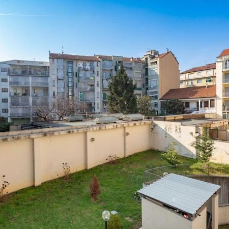 Comfy Cozy Apartment Close To Metro Torino Exterior foto