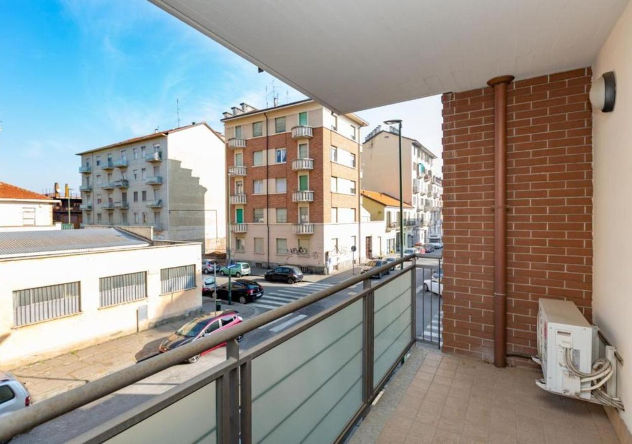 Comfy Cozy Apartment Close To Metro Torino Exterior foto